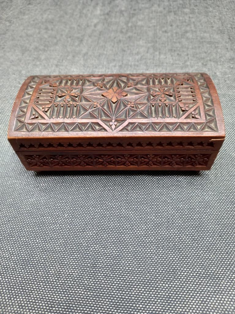 Vitage houten bijouterie kistje jaren '70., Ophalen of Verzenden, Gebruikt, Bruin, Hardcase