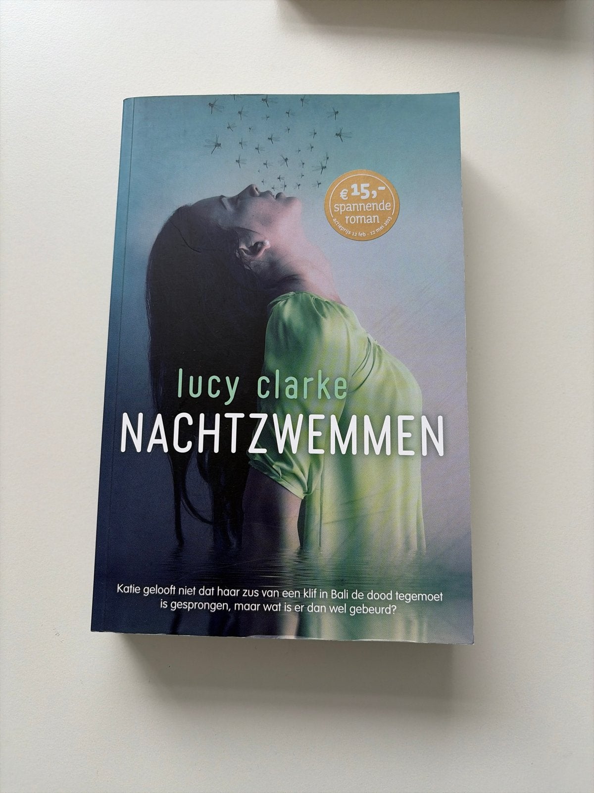 Nachtzwemmen - Lucy Clarke (Spannende roman), Ophalen of Verzenden, Zo goed als nieuw, Nederland