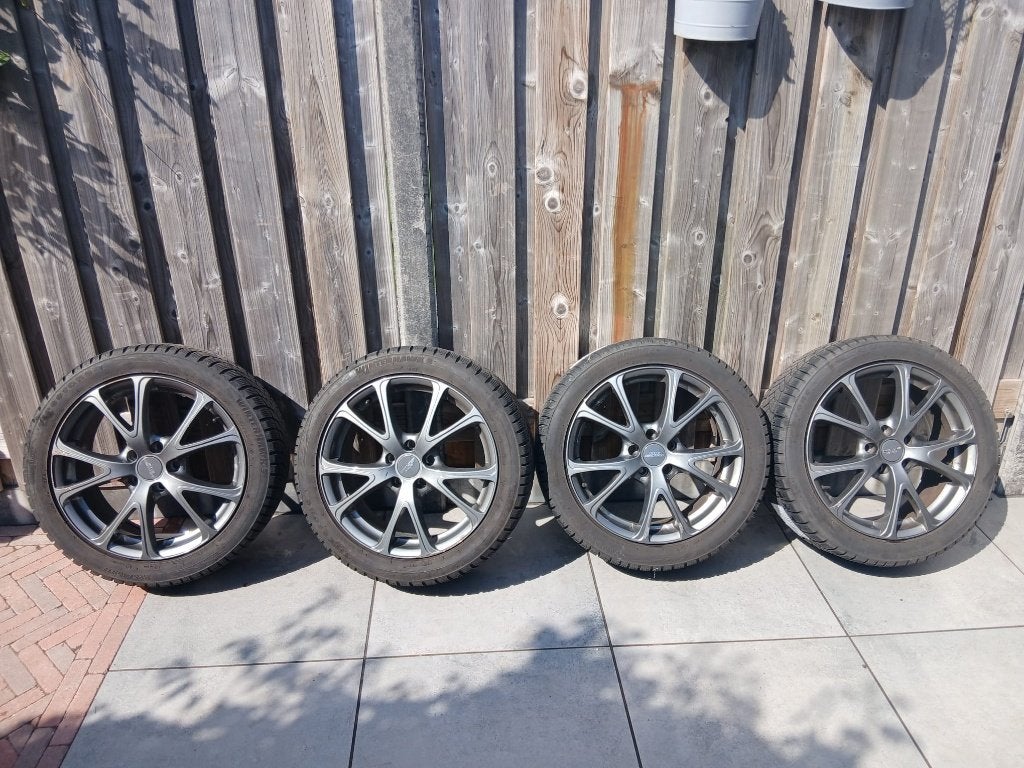 16 inch velgen inclusief winterbanden voor o.a. Ford Focus, Auto-onderdelen, Ophalen, Gebruikt, Velg(en), 16 inch