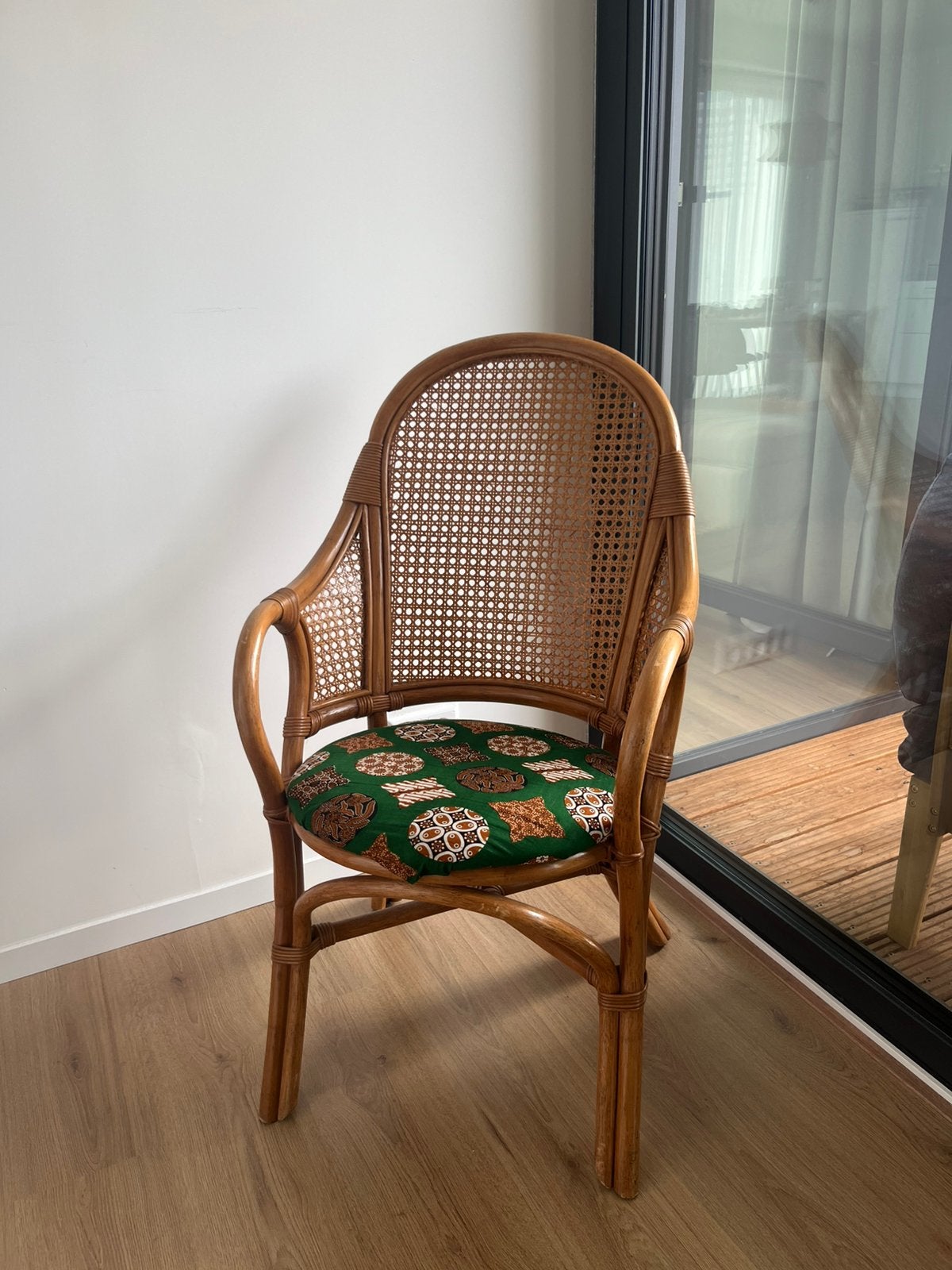 rotan stoel – in goede staat., Ophalen, Overige kleuren, Hout, Zo goed als nieuw