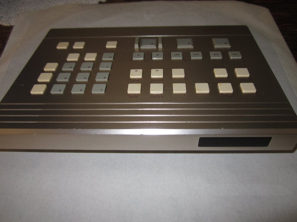 TEAC RT-R1 REMOTE CONTROL UNIT, Ophalen of Verzenden, Zo goed als nieuw