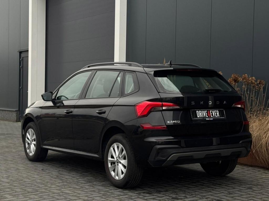 Skoda Kamiq 1.0 TSI Bns. Edition GARANTIE PDC SPORTVELGEN LE, Auto's, Skoda, Gebruikt, 95 pk, Zwart, Bedrijf