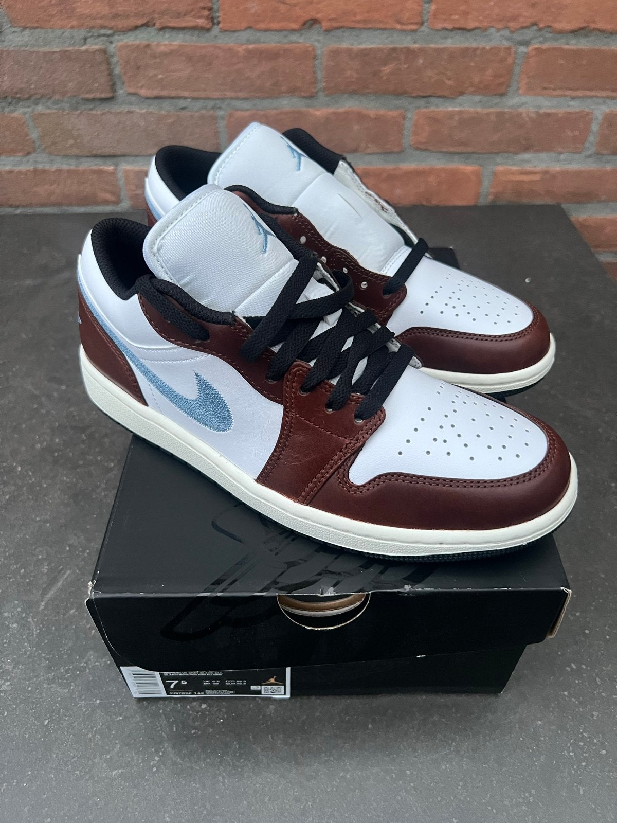 Nike Air Jordan 1 Retro Low OG - Nieuw in doos, Ophalen of Verzenden, Nieuw, Overige kleuren, Sneakers of Gympen