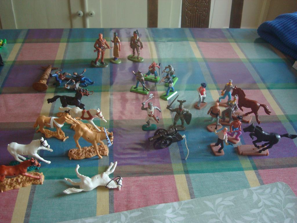 Timpo Plasty  Elastolin Britains deetail cowboys soldaten, Ophalen of Verzenden, Gebruikt