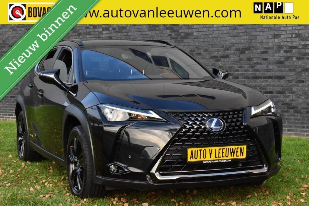 Lexus UX 250h Midnight Edition ACC/BLIND SPOT/ELEK. A KLEP/E, Auto's, Gebruikt, 4 cilinders, Met garantie (alle), Zwart