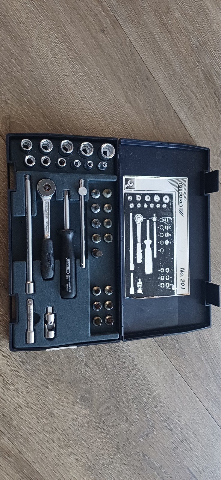 Gedore doppenset met ratel en bits - Zo goed als nieuw, Ophalen of Verzenden, Zo goed als nieuw, Gereedschapsset, Gedore