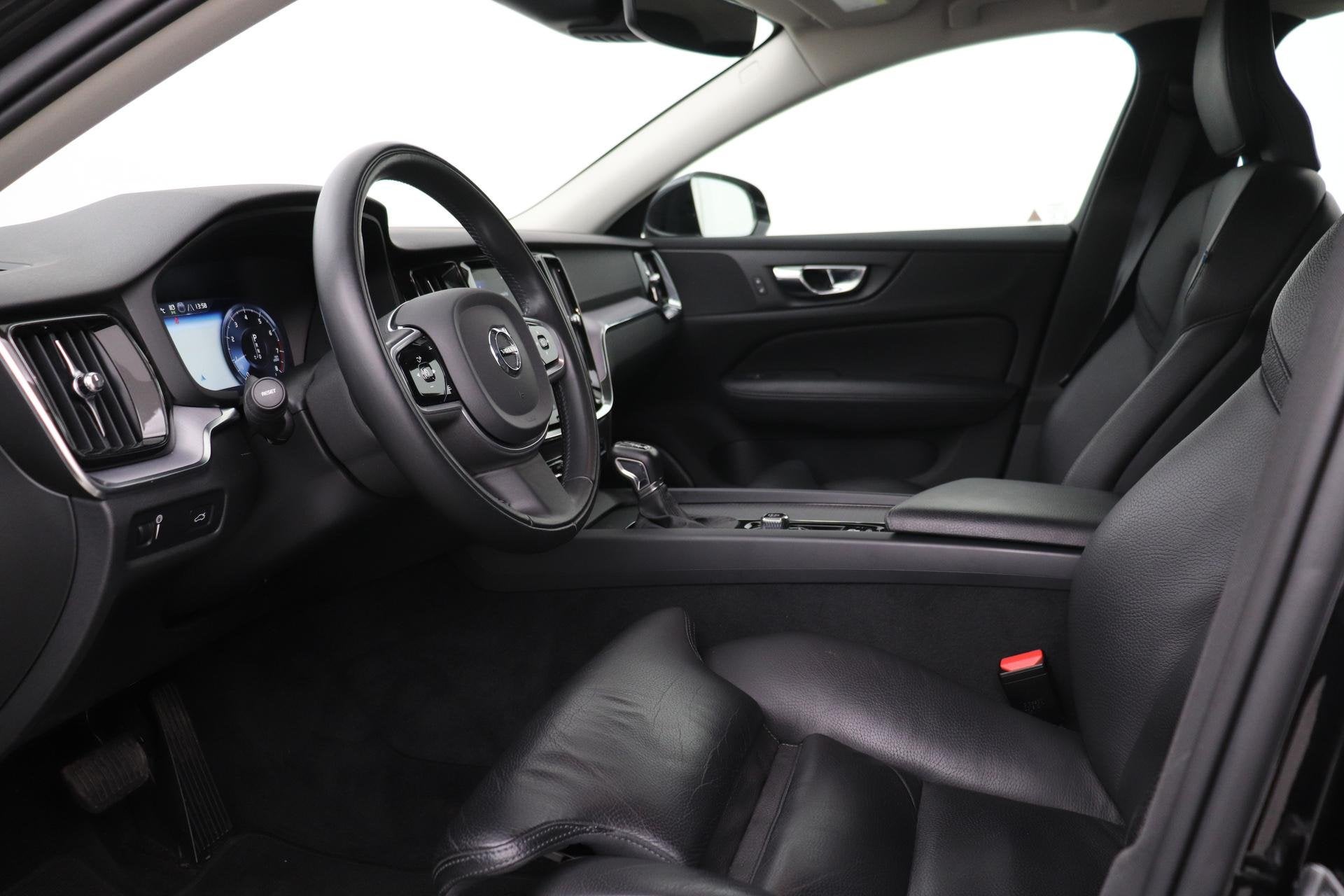 Volvo V60 T4 Momentum Pro | Polestar Optimalisatie | Stoel+S, Auto's, Volvo, 15 km/l, Euro 6, 1969 cc, Zwart