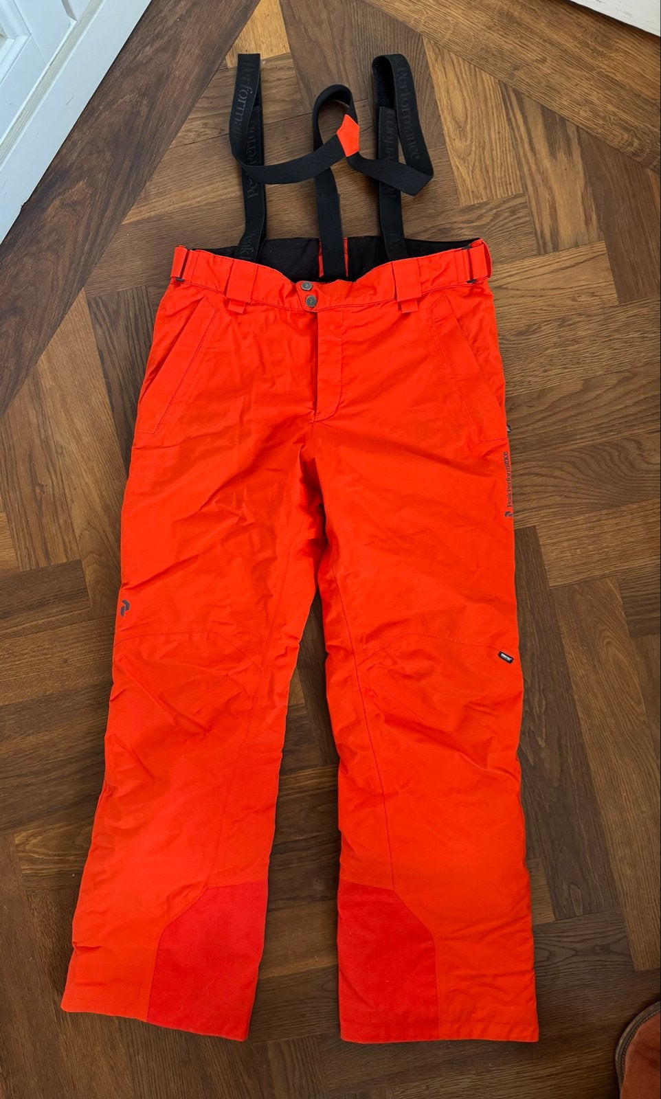 Peak Performance ski-/snowboardbroek oranje maat M, Kleding | Heren, Ophalen of Verzenden, Zo goed als nieuw, Broek