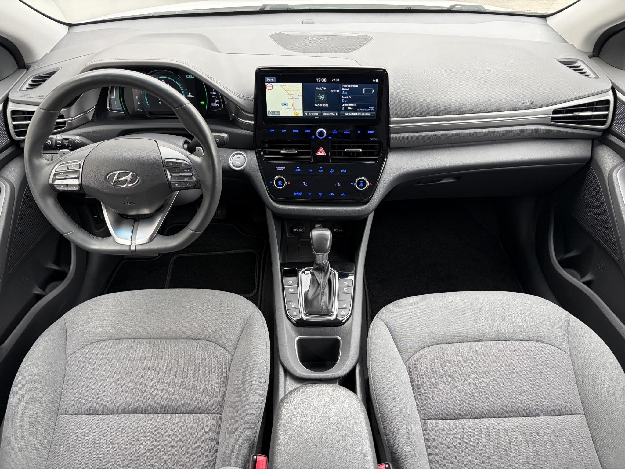 Hyundai IONIQ 1.6 GDi Comfort - Plus / PHEV / Plug-in / Navi, Auto's, Stof, Gebruikt, 2 kWh, Wit