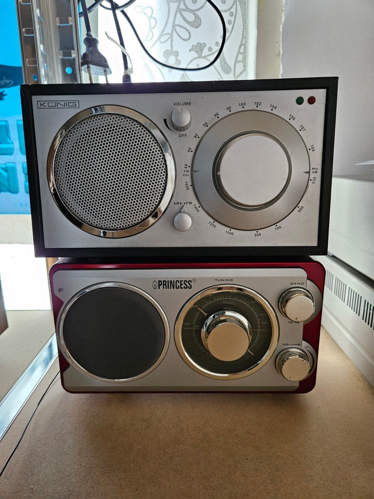 Princess en König Radio's - Vintage Stijl Radio Ontvangers, Audio, Tv en Foto, Radio's, Gebruikt, Onbekend, Ophalen of Verzenden
