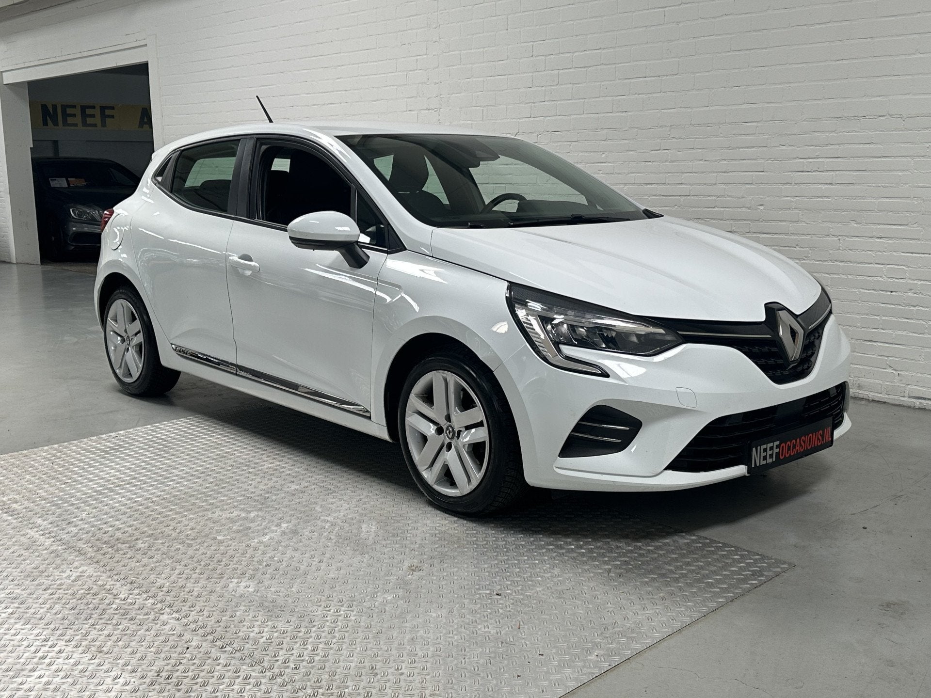 Renault Clio 1.6 E-Tech Hybrid Business CLIMA / CRUISE / HYB, Auto's, Gebruikt, 4 cilinders, Hybride Elektrisch/Benzine, 900 kg