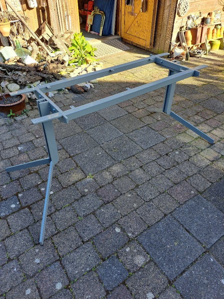 Stevig metalen bureauframe - Grijs, Ophalen, Overige typen, Metaal, Zo goed als nieuw