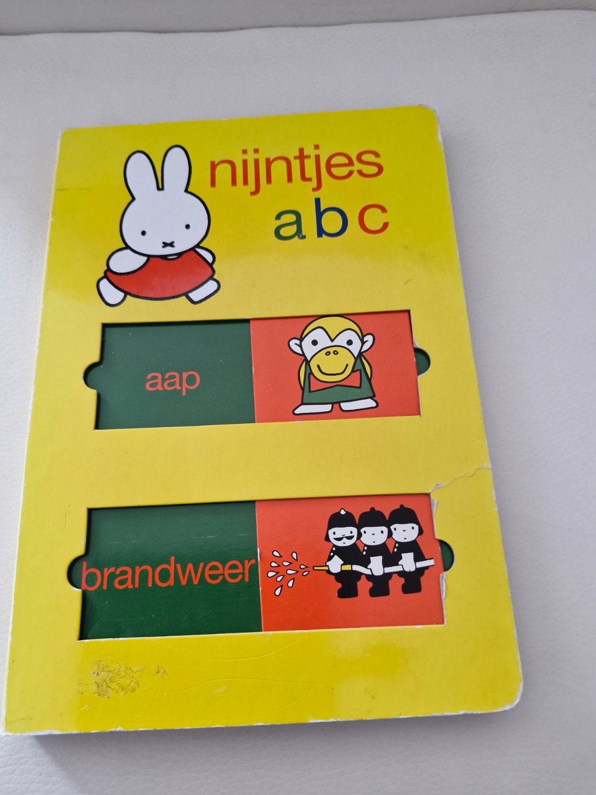 Nijntjes ABC Schuifboek - Leer Spelenderwijs het Alfabet, Non-fictie, Jongen of Meisje, Ophalen of Verzenden, Zo goed als nieuw