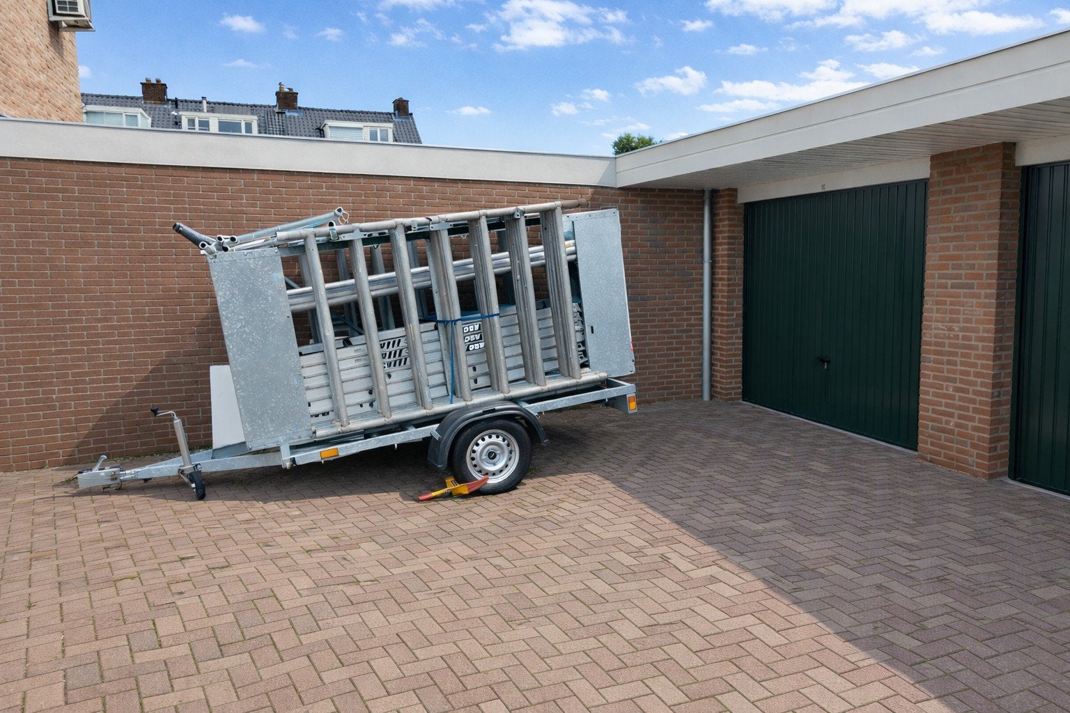 TE KOOP Garagebox + Parkeerplaats Leiderdorp