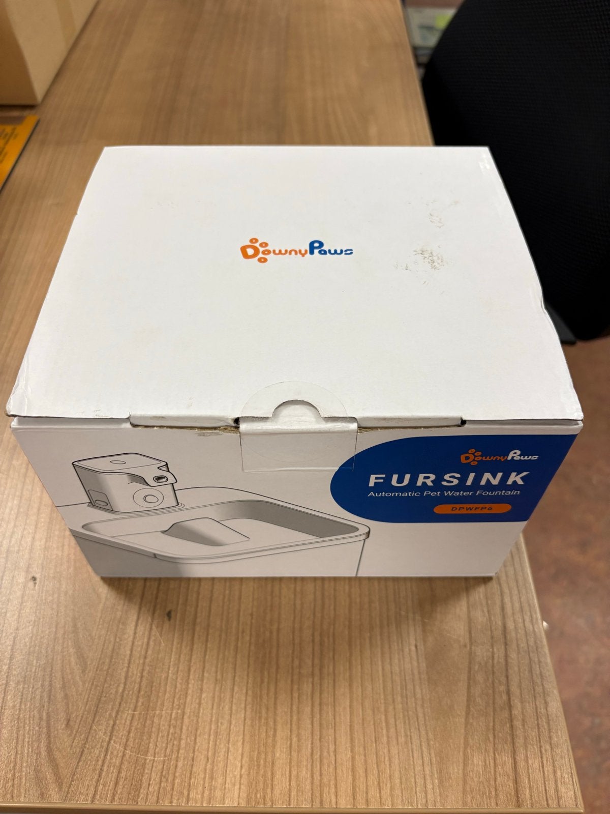 Downy Paws automatic pet water fountain, Ophalen of Verzenden, Zo goed als nieuw