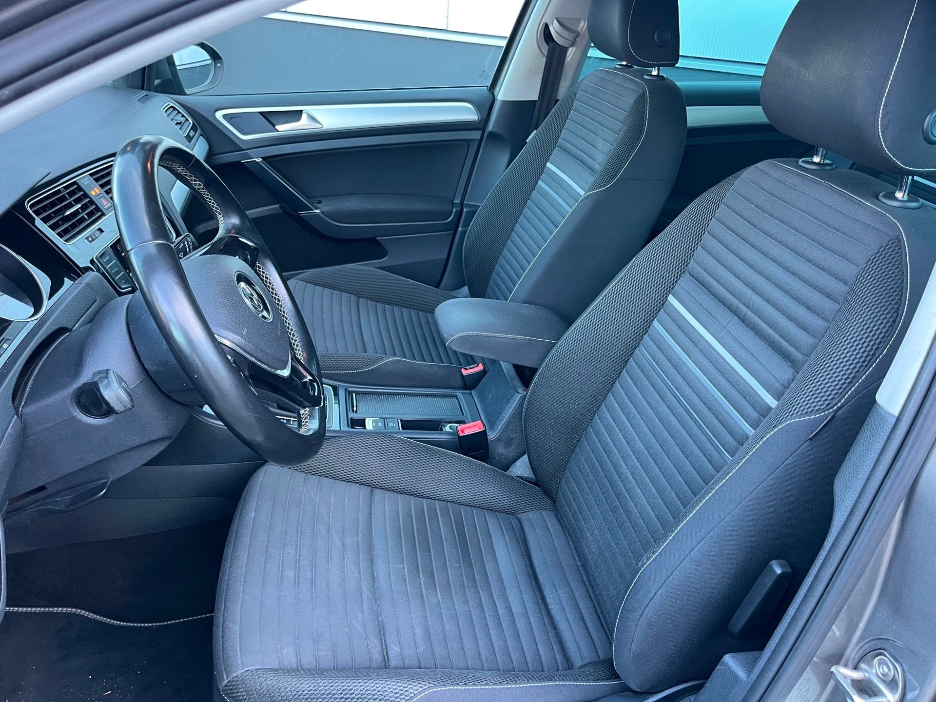 Volkswagen Golf 1.2 TSI 105pk CUP Edition / Trekhaak max. 13, Auto's, Voorwielaandrijving, Euro 5, Stof, Gebruikt