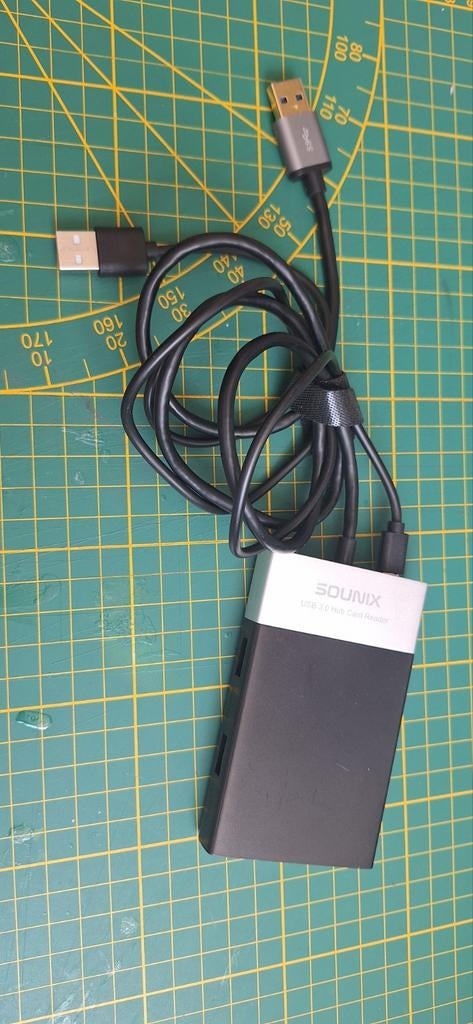 Sounix USB 3.0 Hub & Kaartlezer XQD/SD/MicroSD/CF + voeding, Ophalen of Verzenden, Gebruikt, Sounix