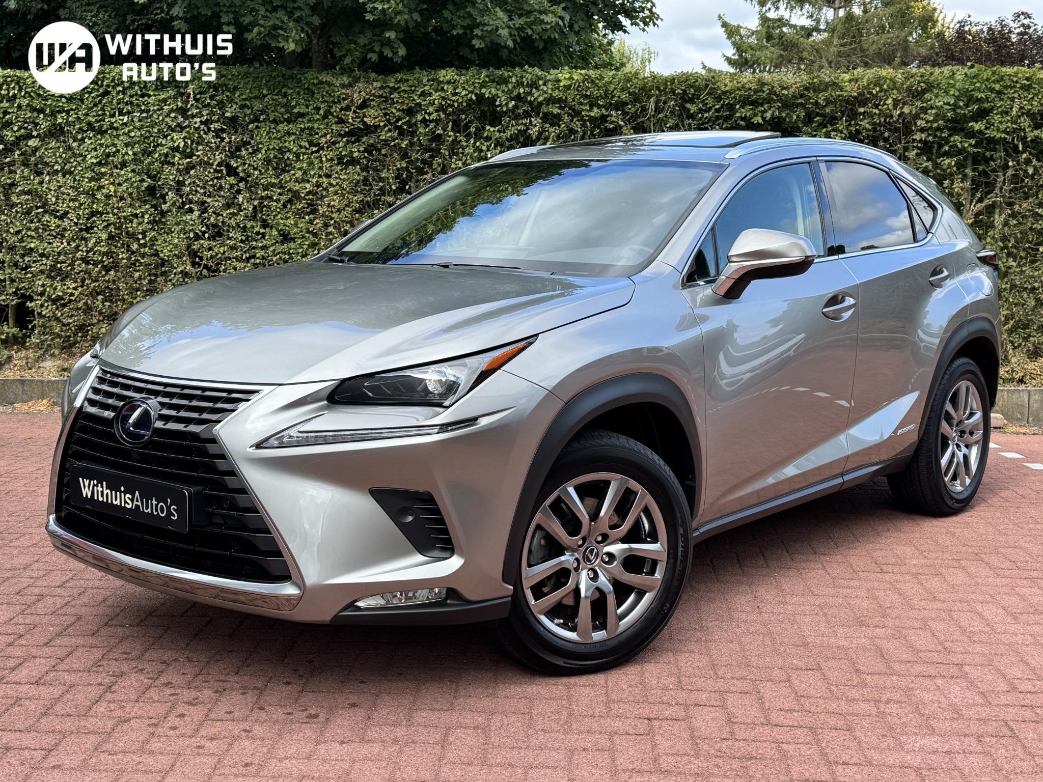 Lexus NX 300h AWD AdaptiveCruise Dakraam *Weinig KM*, Auto's, Lexus, Automaat, Gebruikt, Euro 6, 1760 kg