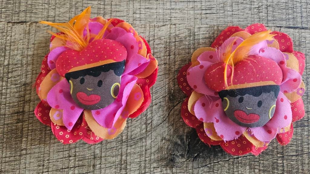 2 PIETEN BROCHES, Ophalen of Verzenden, Zo goed als nieuw