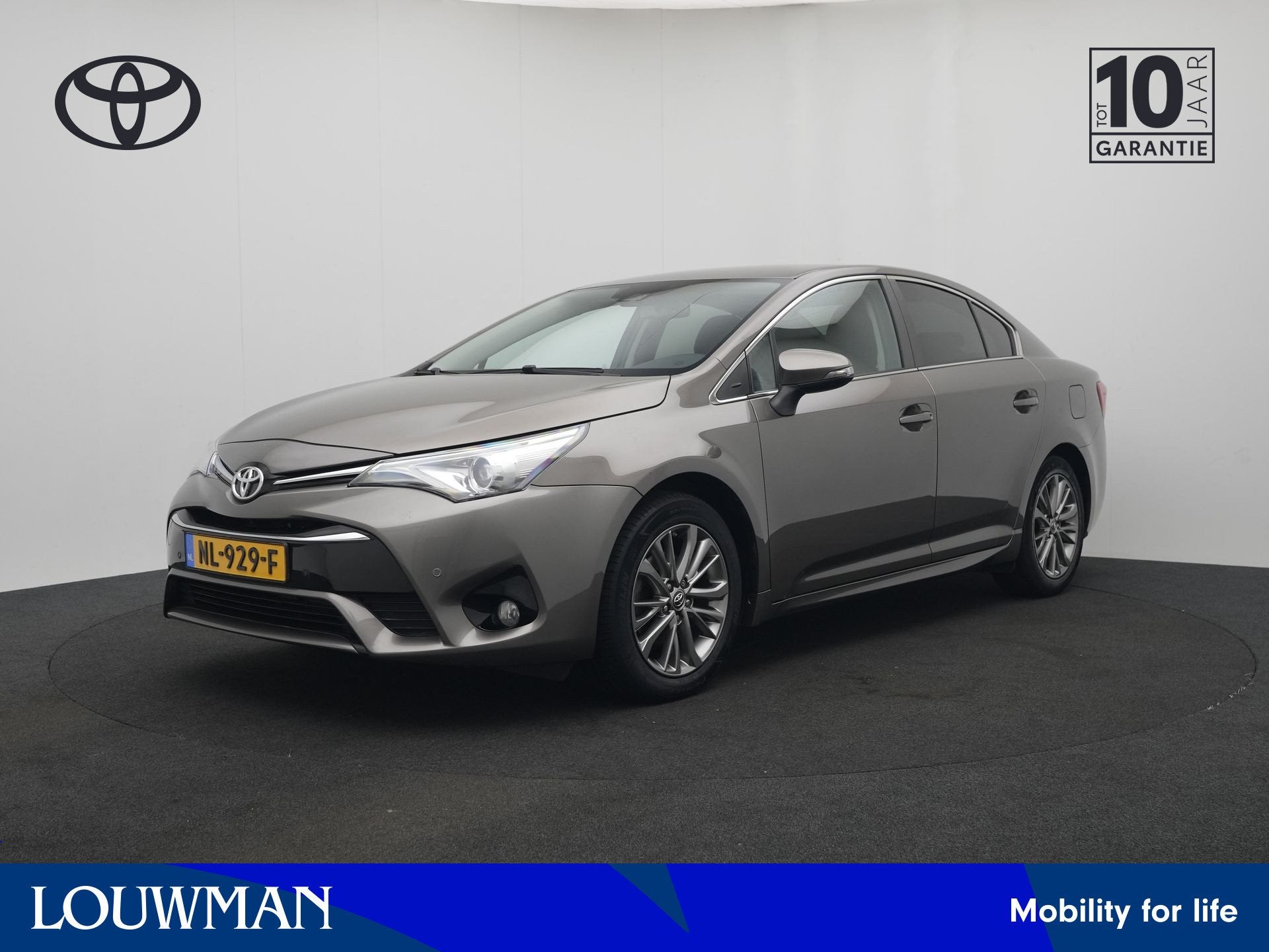 Toyota Avensis 1.8 VVT-i Executive | Stoelverwarming | Zwart, 4 cilinders, 1600 kg, Sedan, 500 kg