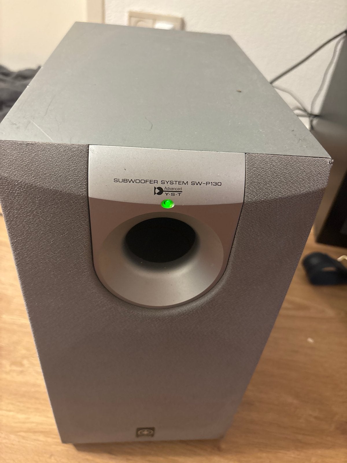 Yamaha SW-P130 Subwoofer Systeem - Krachtige Bas, Gebruikt, Inclusief kabels, Subwoofer, Yamaha