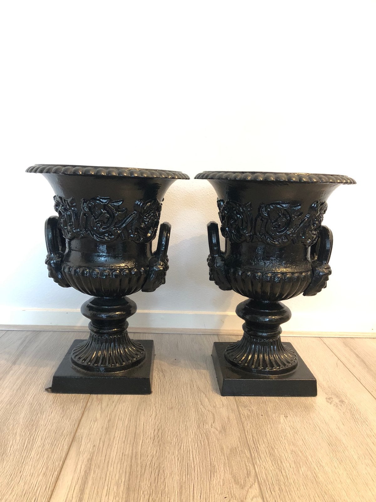 2 grote gietijzeren potten, Ophalen, Gebruikt