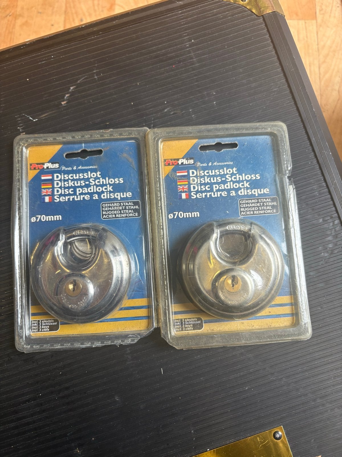 2x Pro-Plus Discus hangsloten Ø70mm - Nieuw in verpakking, Ophalen of Verzenden, Nieuw, Overige materialen, Slot