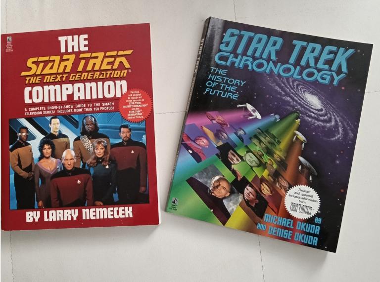TWEE SUPERMOOIE STAR TREK boeken met veel illustraties, Ophalen of Verzenden, Gelezen, Diverse auteurs