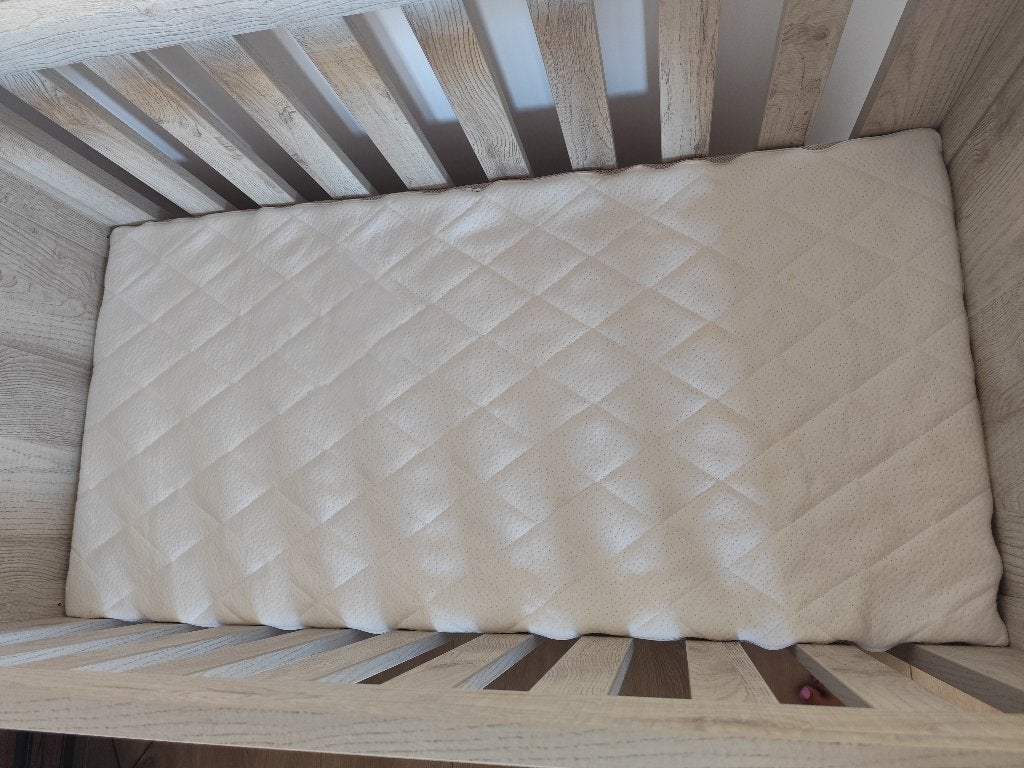 Foto 6 van Baby bed and mattress