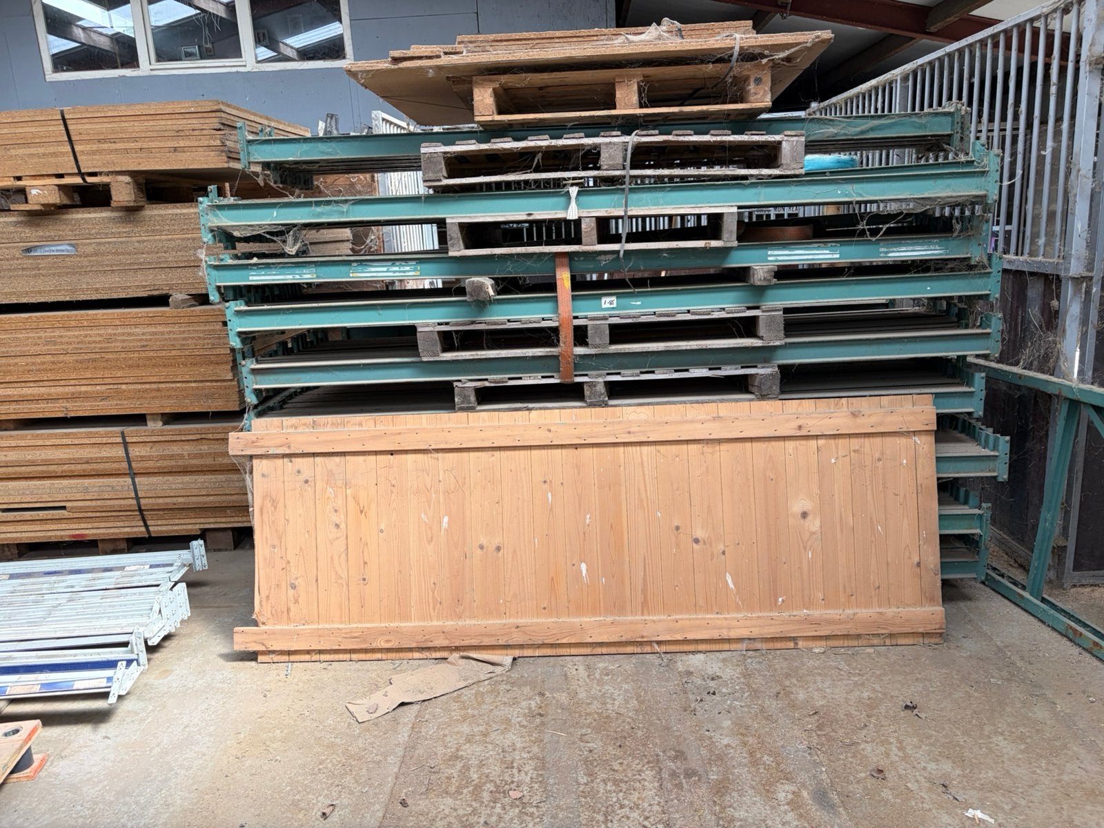 Ipe80 ijzeren balken hovuma liggers stelling 6 euro pst, Ophalen, Gebruikt, 250 mm of meer