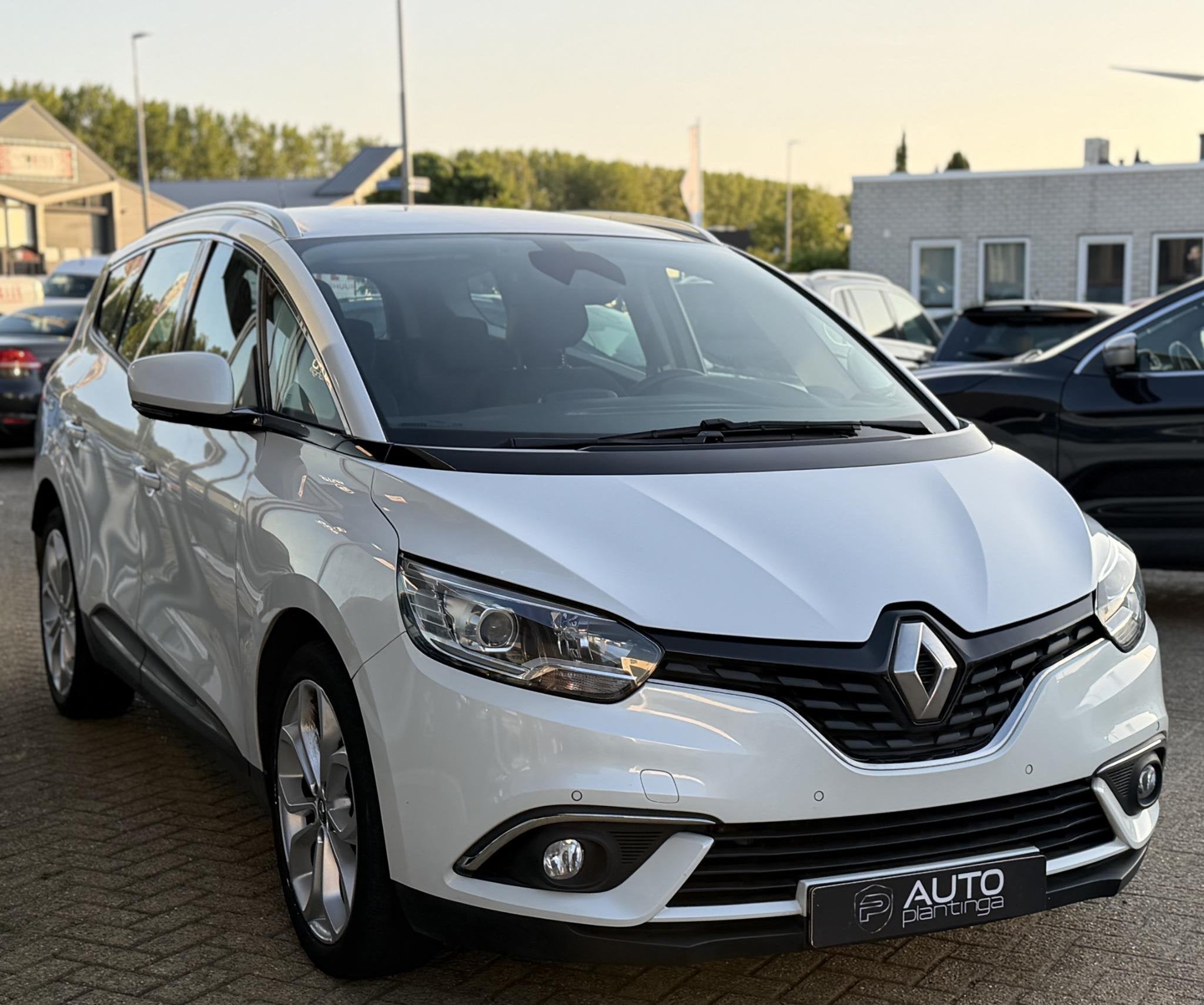 Renault Grand Scénic 1.2 TCe Zen 116PK | NL AUTO | NAP | Ca, Voorwielaandrijving, Stof, Gebruikt, Euro 6