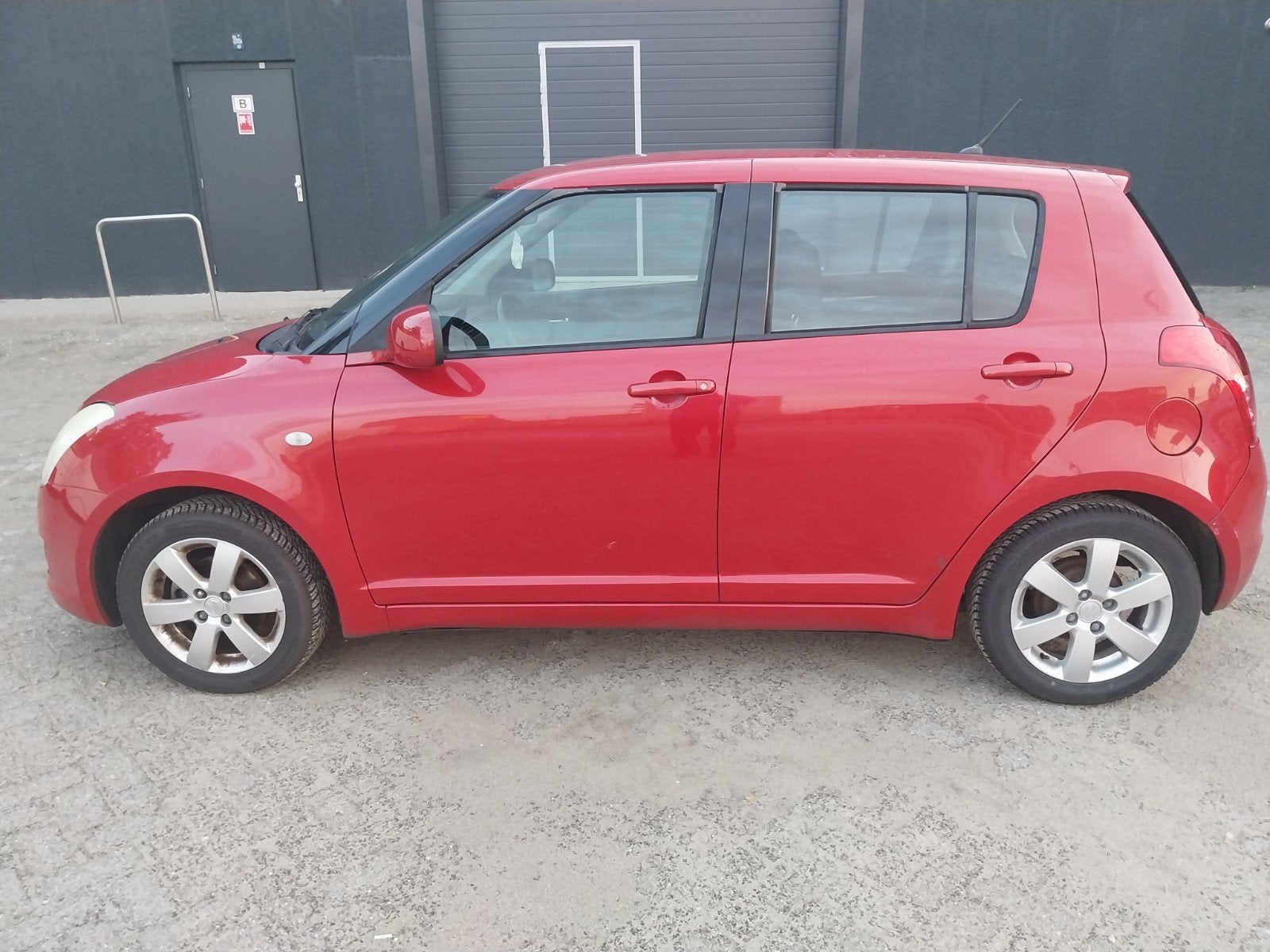 Te koop suzuki swift shogun 1.3 benzine 5 deurs, Particulier, Te koop