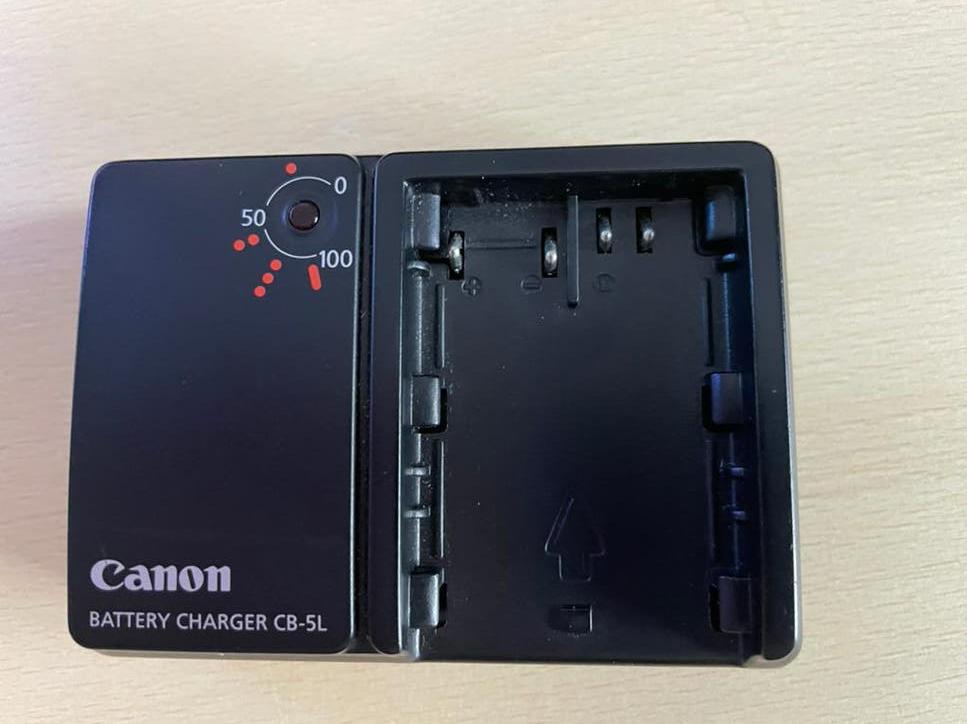 Canon EOS Accesoires: Oplader, Batterij & Afstandsbediening, Ophalen of Verzenden, Gebruikt