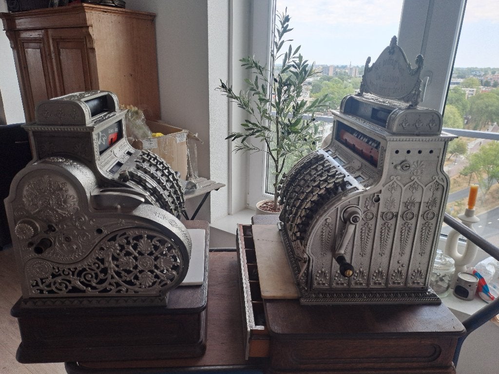 Antieke kassa's - Set van twee decoratieve kassa's, Ophalen