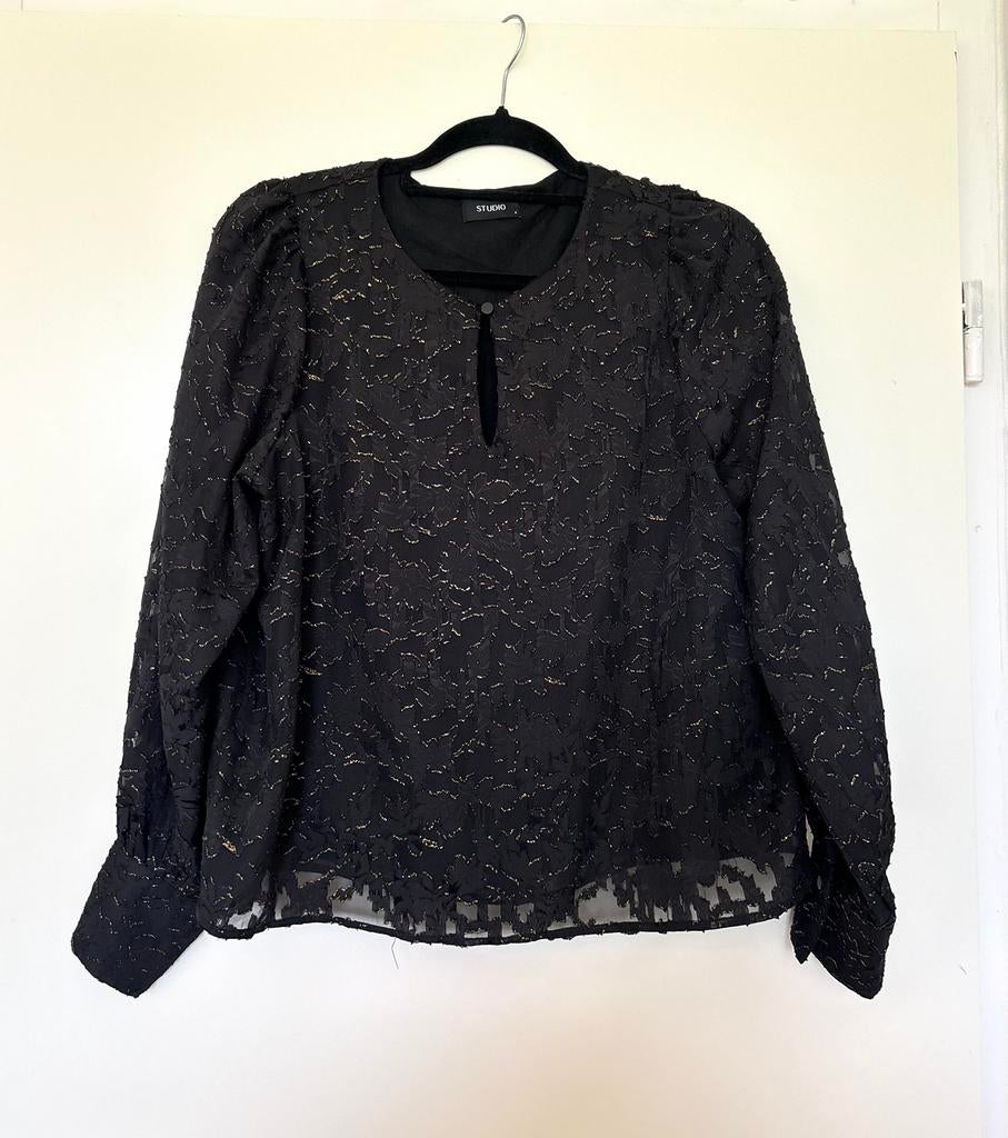 Studio ONLY blouse • zwart goud glitter • luxe • maat s, Kleding | Dames, Blouses en Tunieken, Ophalen of Verzenden, Zo goed als nieuw