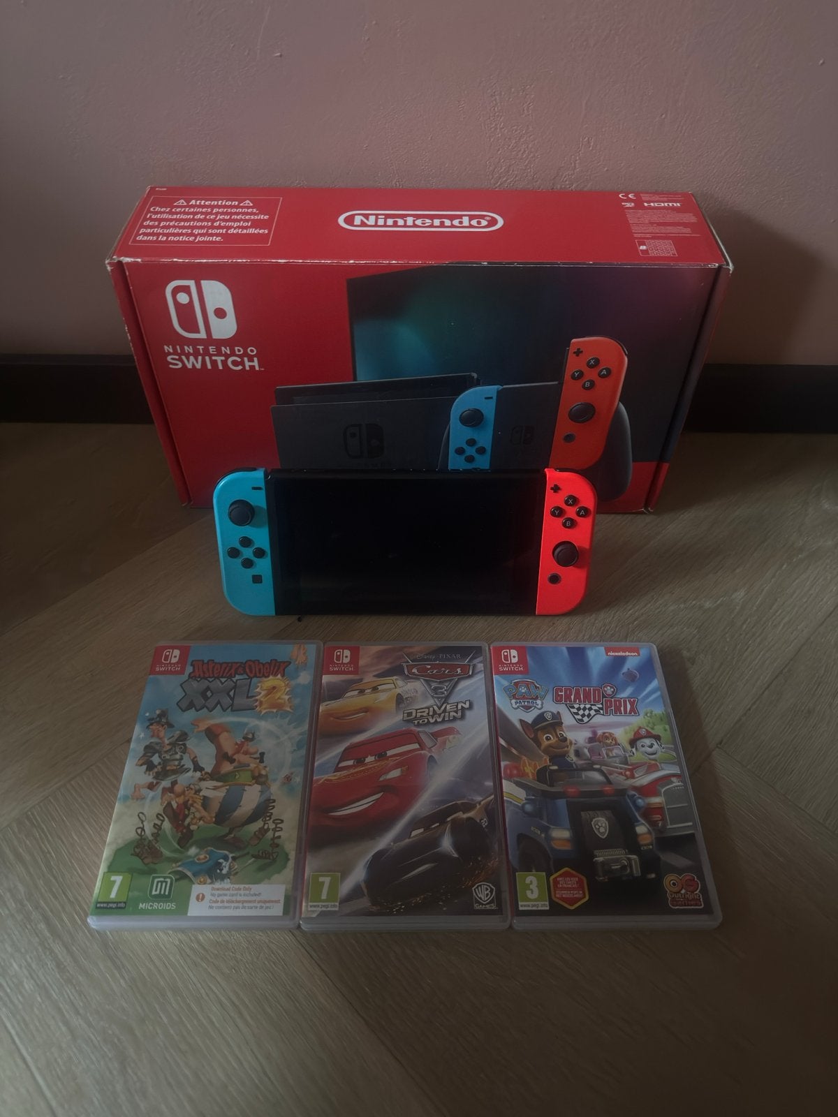 Nintendo Switch V2 complete set, nieuwe Joy Cons en spellen, Switch 2019 Upgrade, Met games, Met 2 controllers, Ophalen of Verzenden
