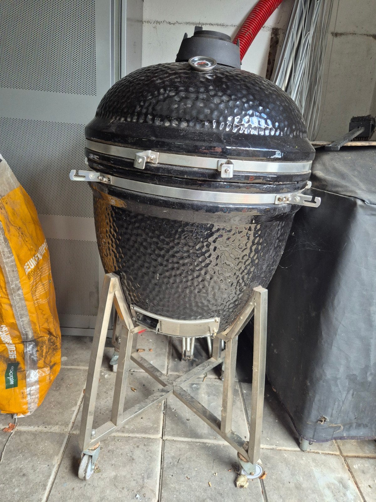 Kamado met schade - Ideaal voor de handige klusser, Ophalen, Gebruikt, Onbekend