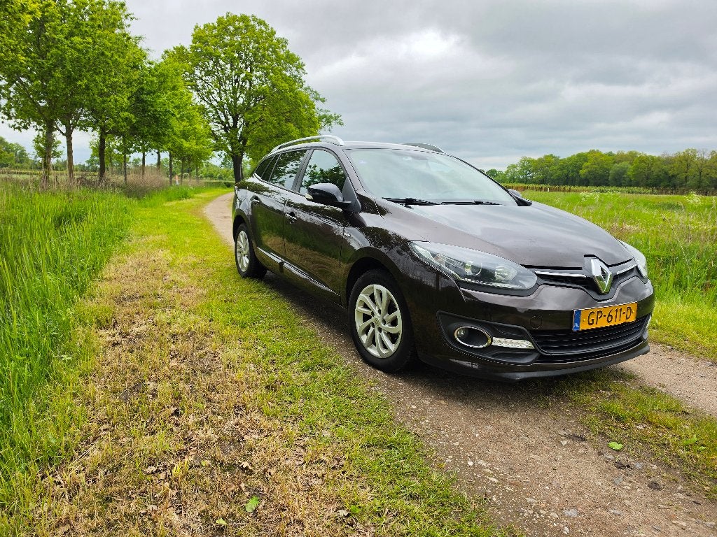 Renault Mégane 1.2 EnergyTCe - Nieuwe motor, trekhaak en APK, Auto's, Voorwielaandrijving, 4 cilinders, Bruin, Metallic lak