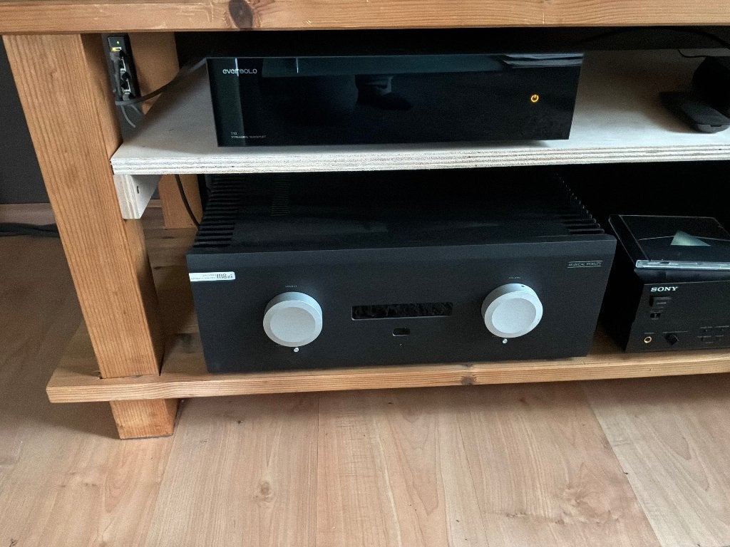 Musical Fidelity M8Xi zwart, Zo goed als nieuw, 120 watt of meer, Stereo, Ophalen