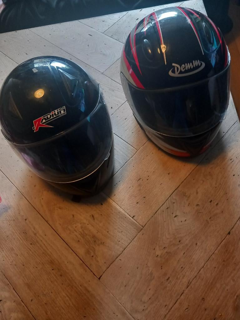 2 helmen gebruikt ouder typ maat s m te koop., Ophalen, Gebruikt, Medium