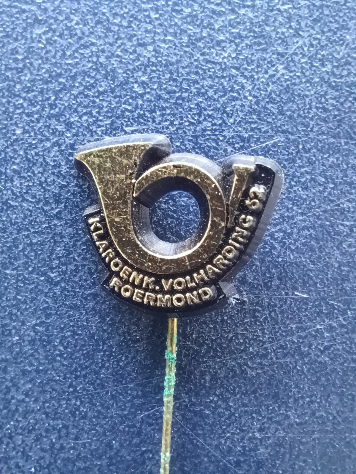 Speldje Roermond Klaroenk. Volharding '62, Verzamelen, Speldjes, Pins en Buttons, Ophalen of Verzenden, Gebruikt, Overige onderwerpen