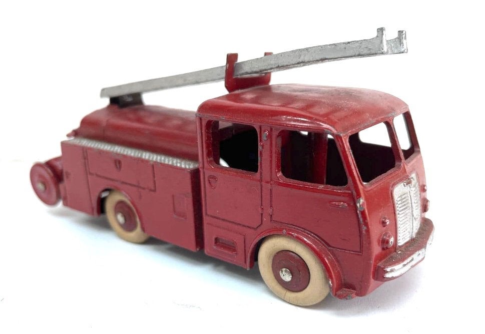 Dinky Toys Berliet Brandweerwagen 32E - Vintage Speelgoed, Antiek en Kunst, Ophalen of Verzenden