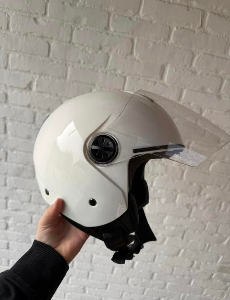 Helm (verschillende maten), Fietsen en Brommers, Brommerhelmen, Ophalen, Zo goed als nieuw