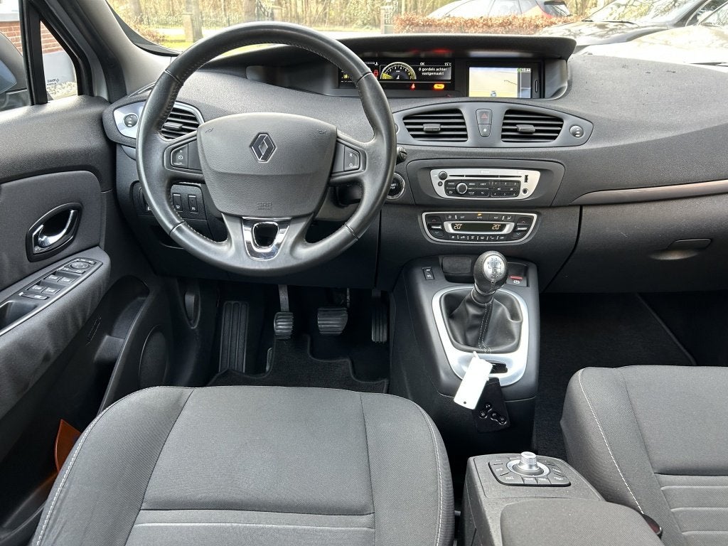 Renault Grand Scénic 1.2 TCe 130pk Limited Navi, Trekhaak,, Gebruikt, 4 cilinders, Met garantie (alle), 132 pk