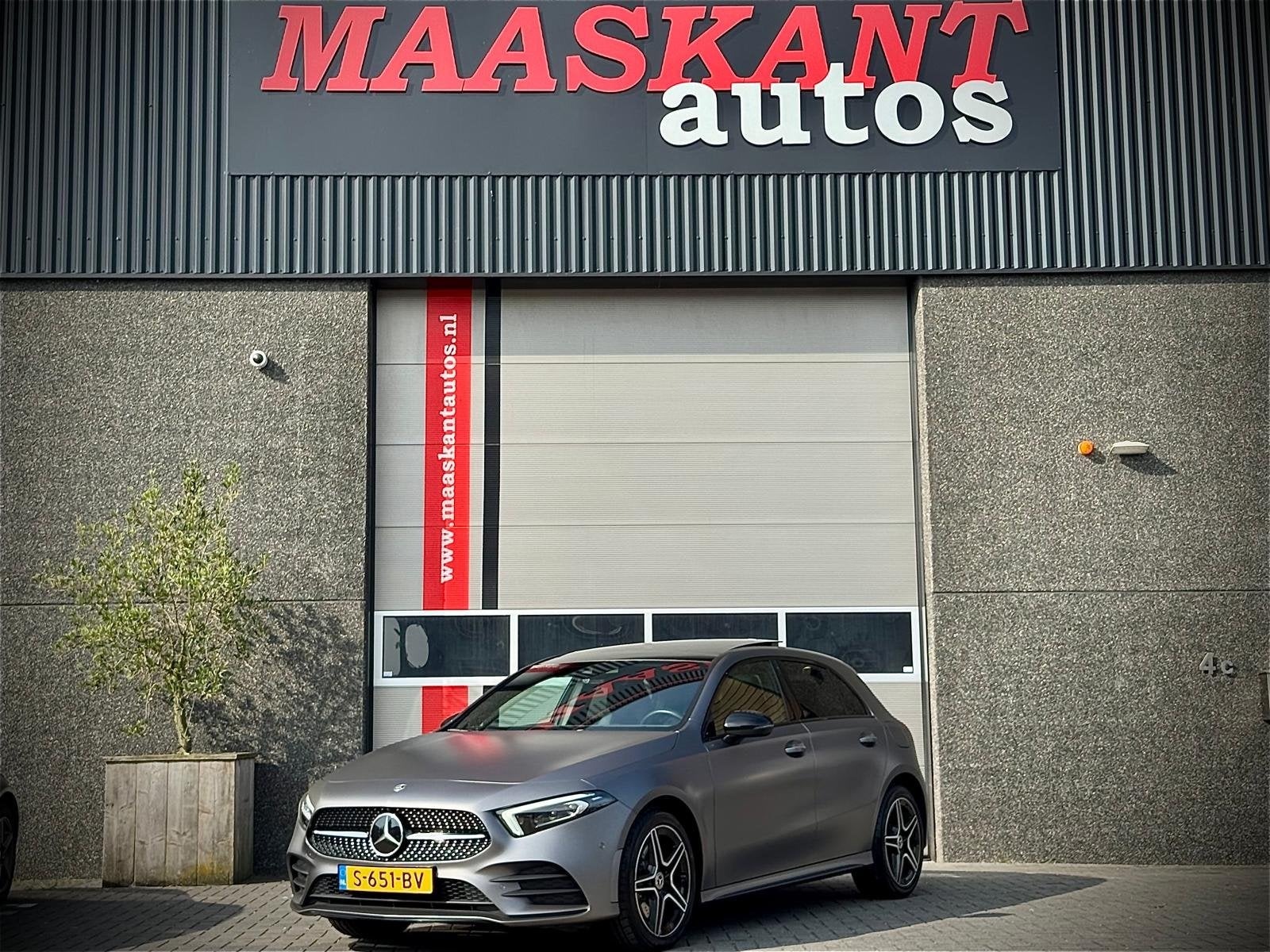 Mercedes A-Klasse 250 e AMG Limited / Pano / Acc / Hud / NL, Auto's, Automaat, Gebruikt, 4 cilinders, Bedrijf