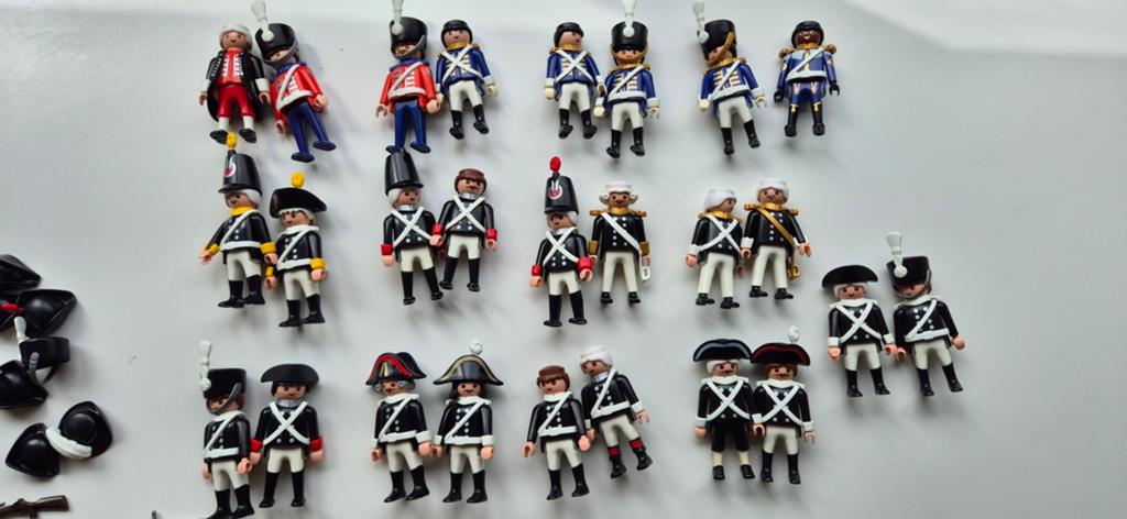26 Playmobil poppetjes met accessoires - niet compleet, Ophalen of Verzenden