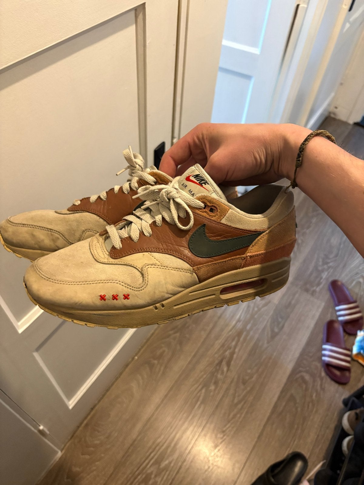 Nike Air Max 1 Amsterdam Editie - Maat 44,5, Ophalen of Verzenden, Gedragen, Overige kleuren, Sneakers of Gympen