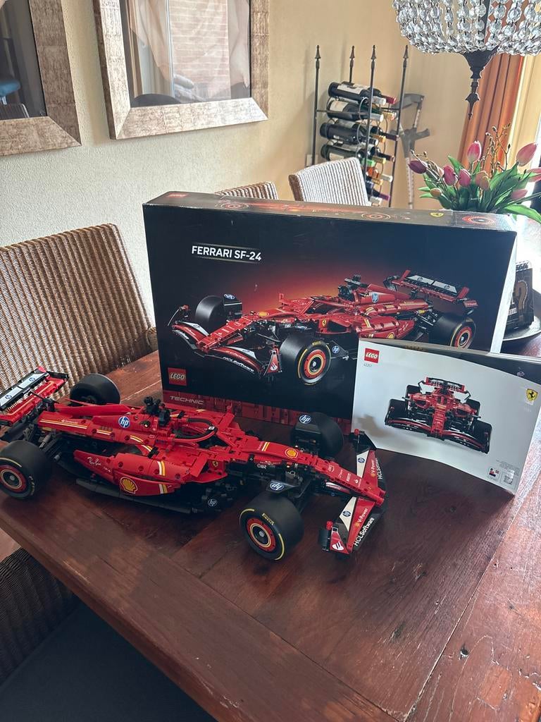 Lego Technic Ferrari SF-24 Ferrari 42207, Ophalen of Verzenden, Zo goed als nieuw