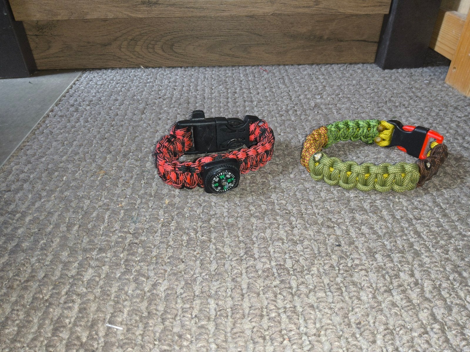 Paracord Armbanden met Kompas - Survival Armband, Ophalen of Verzenden, Gebruikt, Overige kleuren, Overige materialen