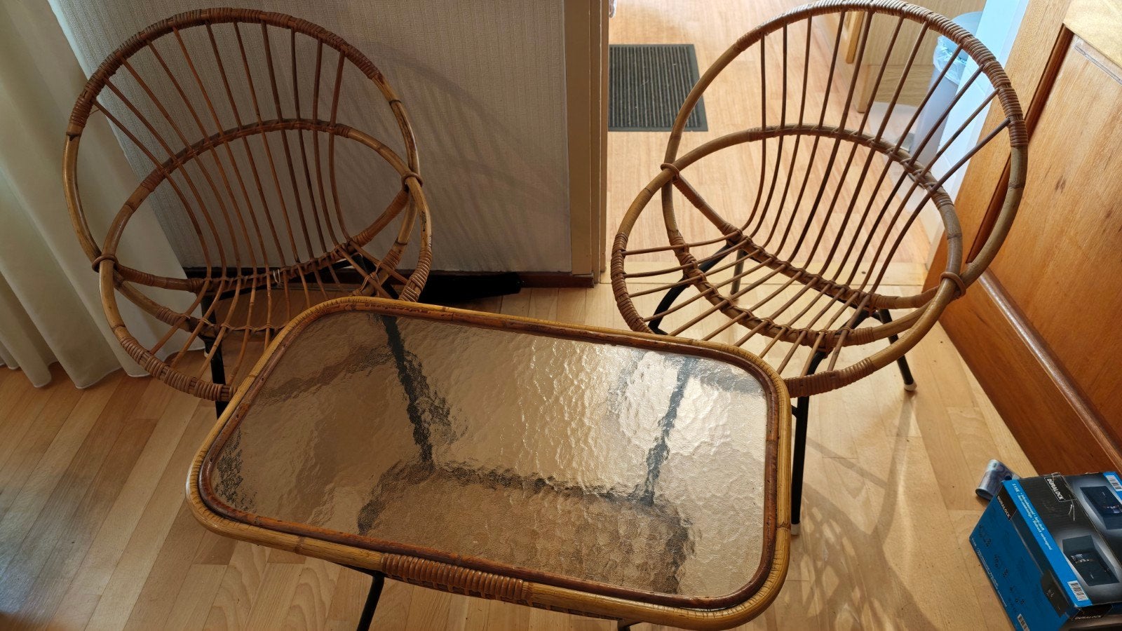 Vintage rotan zitgroep met glazen tafel, Ophalen